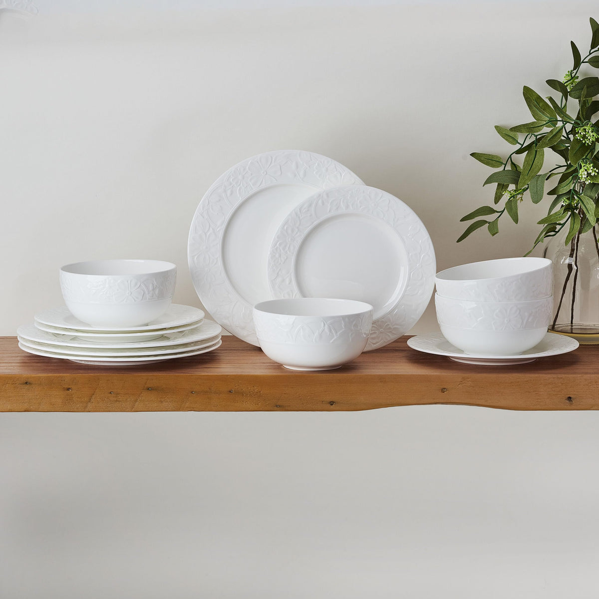 White 12 Piece Bone China Dinnerware Set Q752