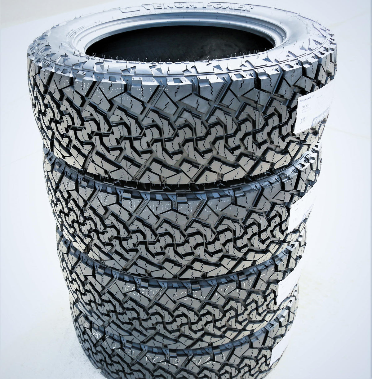 275/60R20 20 inch Tires B905801